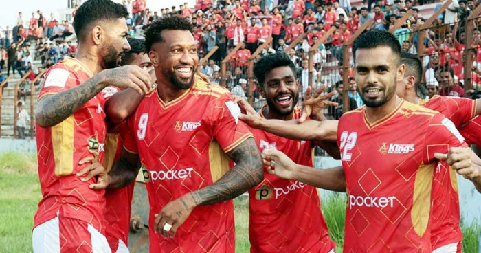 আবাহনীকে হারিয়ে শিরোপা পুনরুদ্ধার করলো বসুন্ধরা কিংস